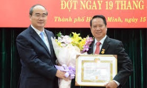 Thành ủy TP.Hồ Chí Minh: Hơn 2.420 đảng viên được nhận Huy hiệu Đảng đợt 19-5-2020